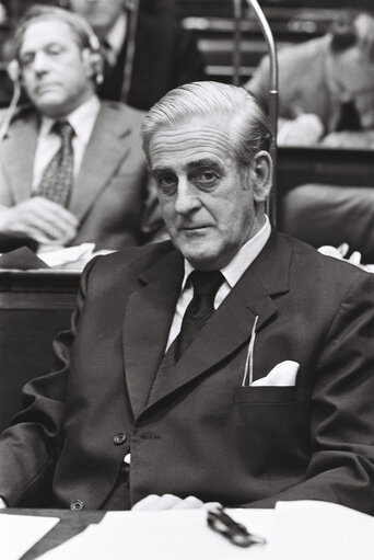 Φωτογραφία 3: Plenary session Luxembourg january 1976