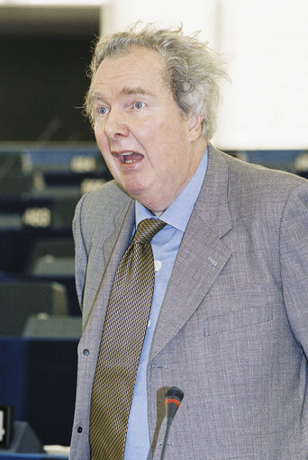 Foto 13: Speech of MEP The Lord Nicholas BETHELL in Plenary session in Strasbourg