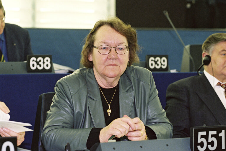 Fotagrafa 2: Marit PAULSEN in plenary session in Strasbourg in december 2001.