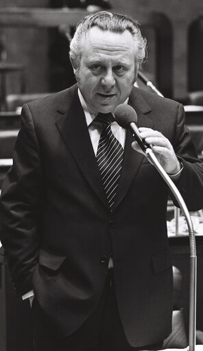 Φωτογραφία 2: Plenary session Luxembourg january 1976