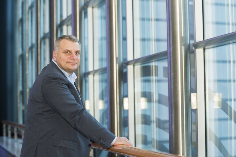 Fotó 6: Peter KOUROUMBASHEV in the European Parliament in Brussels