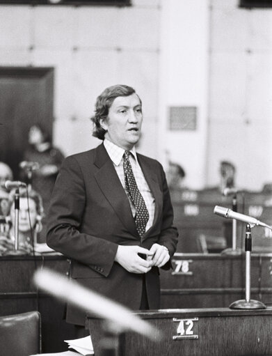 Fotografija 3: Plenary session Strasbourg march 1976