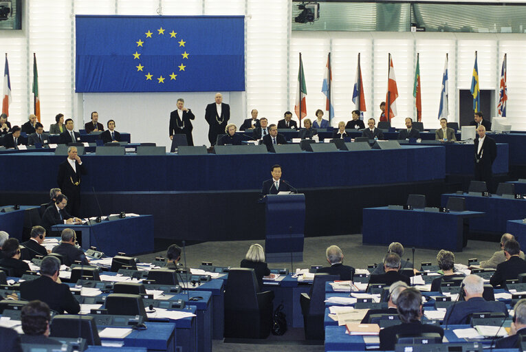 Photo 12 : The President of South Korea adressing the plenary session during his visit to the EP in Strasbourg.