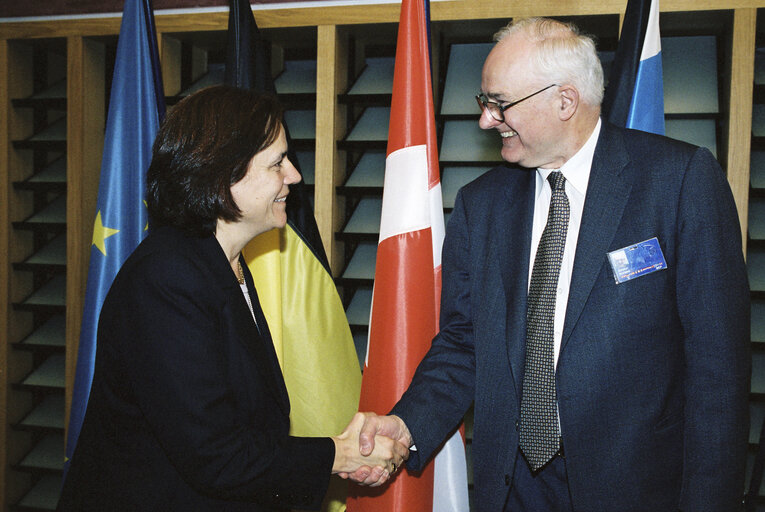 Fotografie 4: Meeting with the European Commissioner for Inter-Institutional Relations and Administration, Transport and Energy