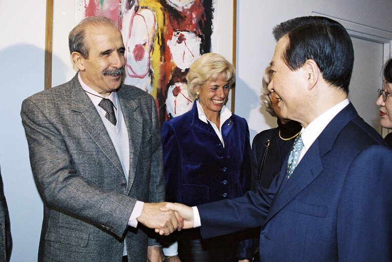 Fotografija 34: Visit of the President of South Korea to the EP in Strasbourg.