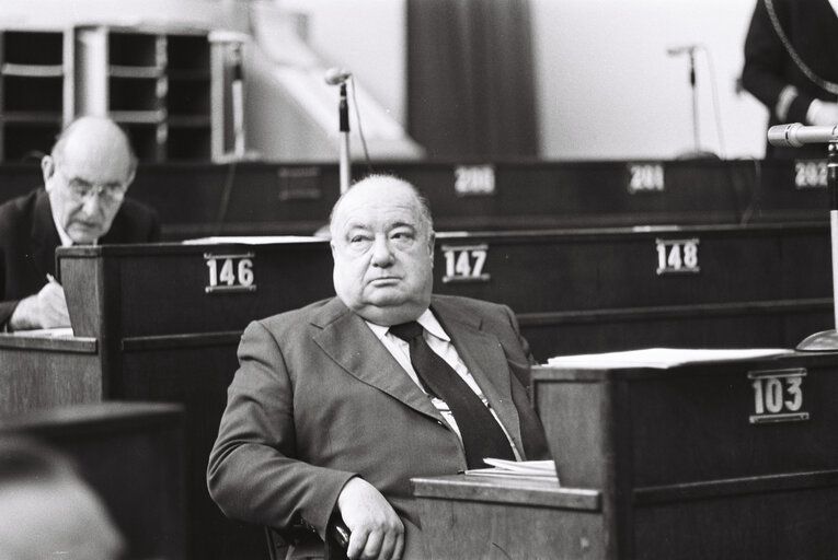 Photo 19 : Emile DIDIER in Plenary session Strasbourg february 1976