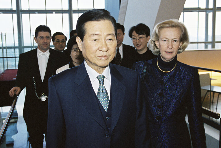 Fotografija 6: Reception following the visit of the President of South Korea to the EP in Strasbourg.