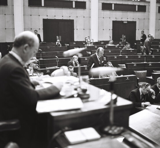 Fotogrāfija 1: Jean HAMILIUS in Plenary session Luxembourg february 1976