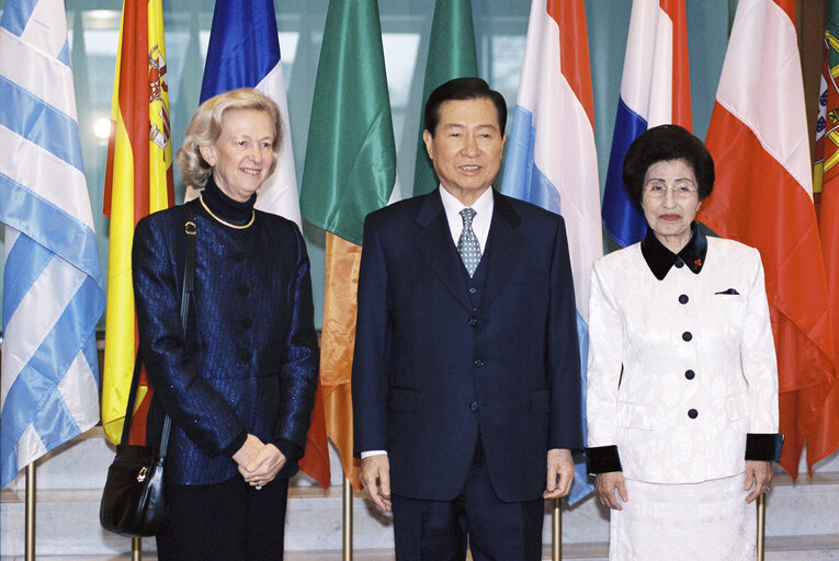 Photo 38 : Visit of the President of South Korea to the EP in Strasbourg.