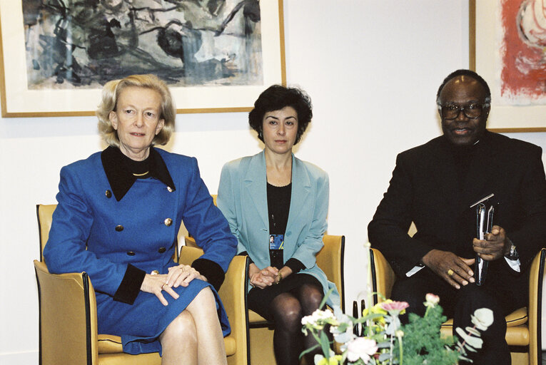 Fotografija 7: EP President meeting with one of the laureates of the 2001 Sakharov Prize