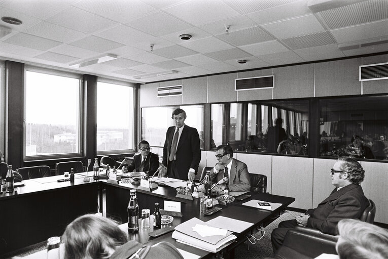 Hugh DYKES and Egon KLEPSCH during a meeting in Luxembourg, April 1976