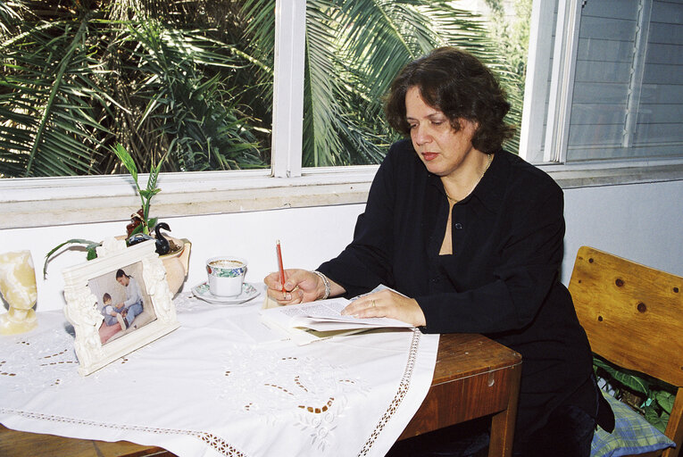 Снимка 6: Nurit PELED ELHANAN, Sakharov Prize Winner 2001