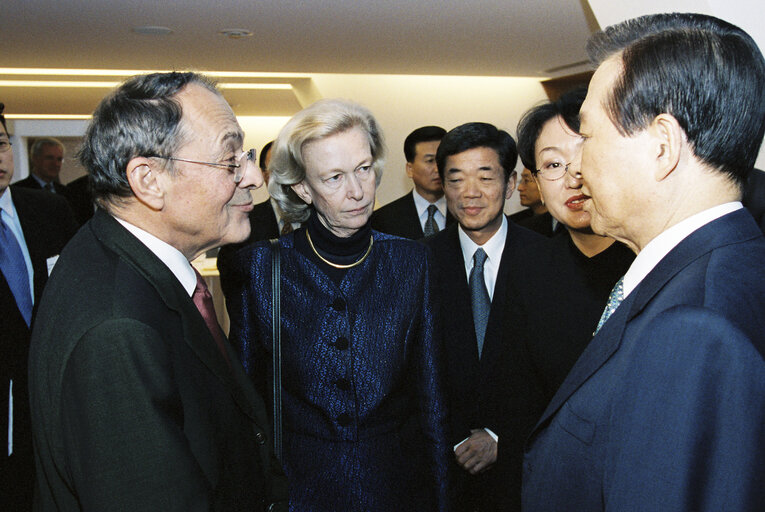 Photo 8 : Reception following the visit of the President of South Korea to the EP in Strasbourg.