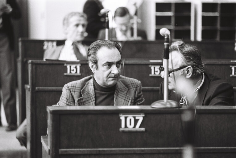 Photo 22 : Franco CONSAS  in Plenary session Strasbourg february 1976