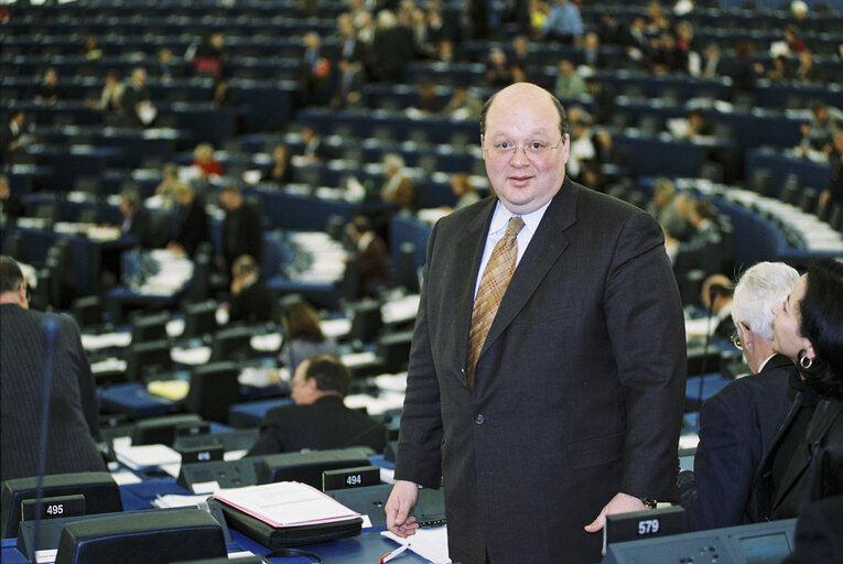 The MEP Alexander RADWAN during a session in Strasbourg in March 2002.