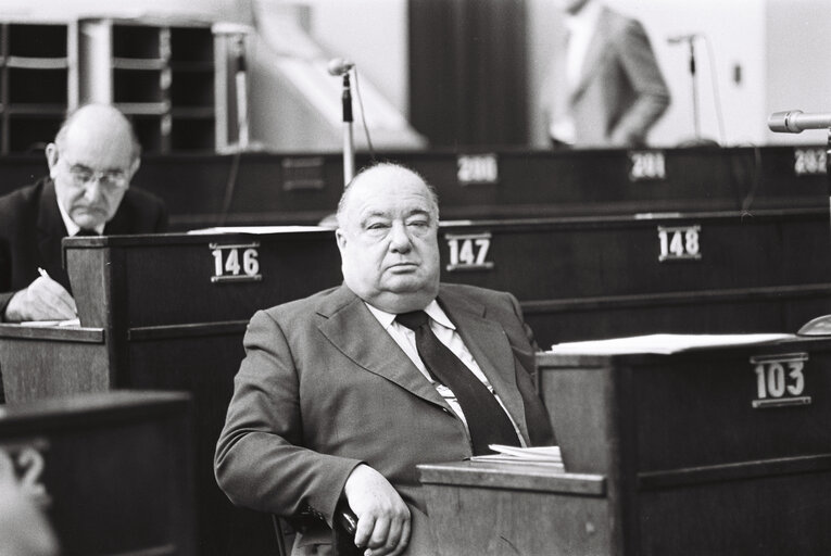 Photo 18 : Emile DIDIER in Plenary session Strasbourg february 1976