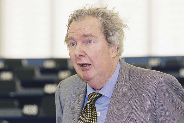 Foto 14: Speech of MEP The Lord Nicholas BETHELL in Plenary session in Strasbourg