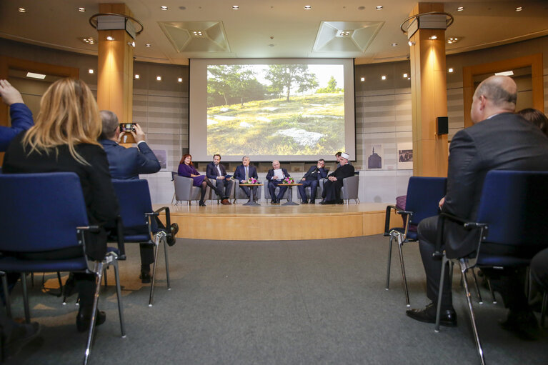 Photo 3: Exhibition ' A European Bosnia: Cultural Diversity and Reconciliation '