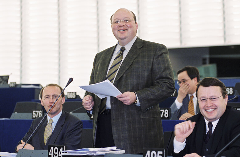 Fotografie 3: The MEP Alexander RADWAN during a session in Strasbourg on March 13, 2002.