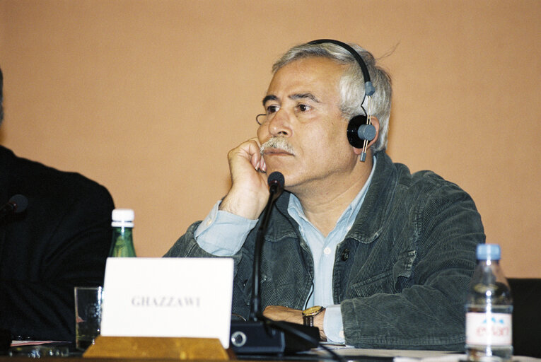 Fotografija 1: AFET Committee meeting with the 2001 Sakharov Prize laureates.