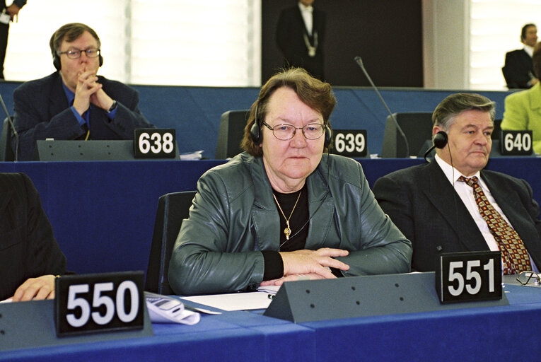 Foto 3: Marit PAULSEN in plenary session in Strasbourg in december 2001.