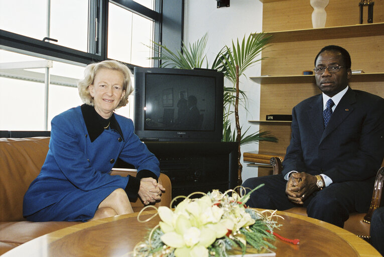 Fotografie 2: EP President meets with the President of the National Assembly of Benin.