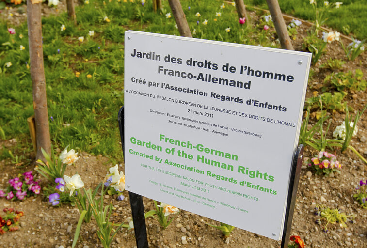Billede 14: French German Garden of the Human Rights