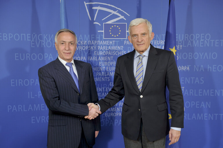 Billede 3: EP President Jerzy BUZEK meets with Jakup Krasniqi