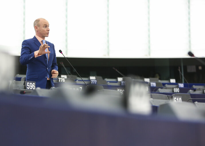 Fotografija 7: Plenary session Week 50 2017 in Strasbourg - Explanations of votes