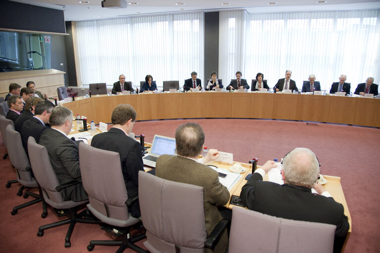 Valokuva 2: Jerzy Buzek, EP President meets with political group leaders and Herman Van Rompuy, President of the European Council