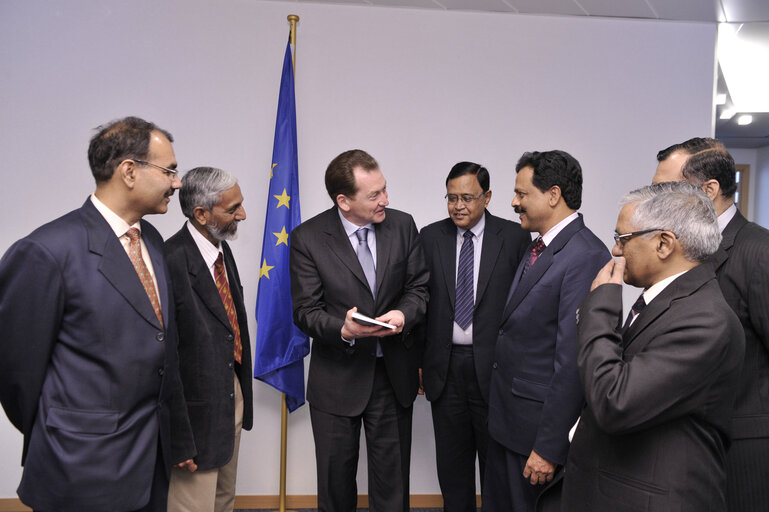 Photo 11: MEP Graham Watson receives members of the Rajya Sabha (Upper House of the Indian Parliament)