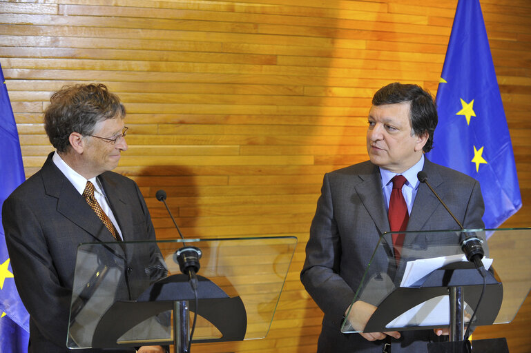 Fotografija 9: Press Point on Fighting Poverty and Disease with Bill Gates, Co-Chairman of the Bill & Melinda Gates Foundation and Chairman of Microsoft and José Manuel Barroso, EC President