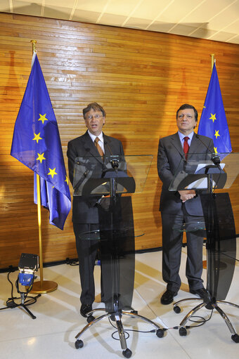 Fotografija 5: Press Point on Fighting Poverty and Disease with Bill Gates, Co-Chairman of the Bill & Melinda Gates Foundation and Chairman of Microsoft and José Manuel Barroso, EC President