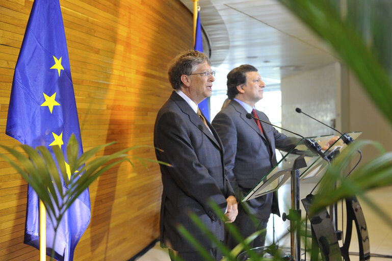 Fotografija 7: Press Point on Fighting Poverty and Disease with Bill Gates, Co-Chairman of the Bill & Melinda Gates Foundation and Chairman of Microsoft and José Manuel Barroso, EC President