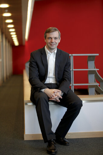 Fotografie 19: Portrait of Martin EHRENHAUSER MEP in Brussels