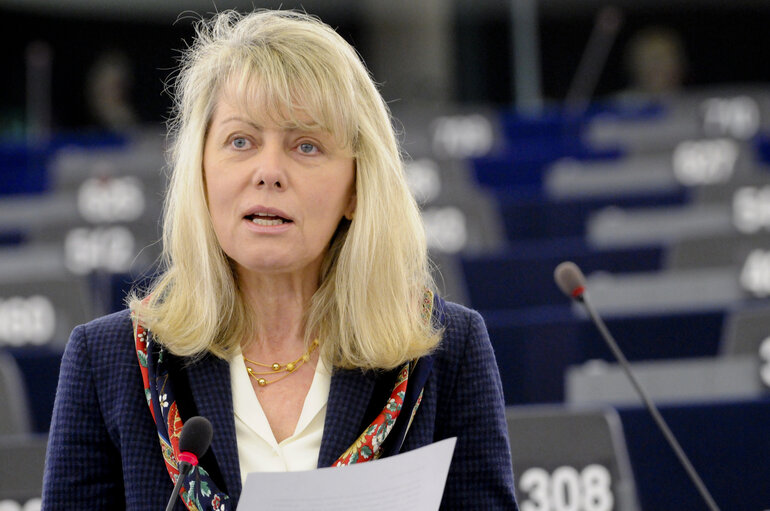 Foto 17: Debate on the EU Tomato import from Morocco. Plenary Session in Strasbourg. Week 14.