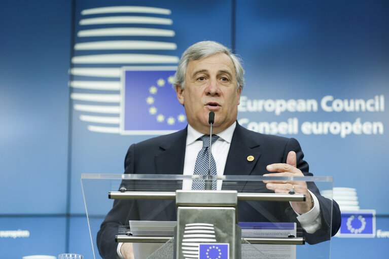 Foto 3: Antonio TAJANI - EP President takes part in the European Council meeting - Press Conference