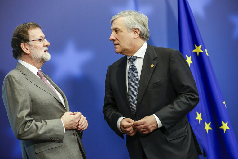 Valokuva 6: Antonio TAJANI - EP President takes part in the European Council meeting - Ceremony of the donation of the amount of the 2017 princess of Asturias award of Concord to the Governments of Spain and Portugal