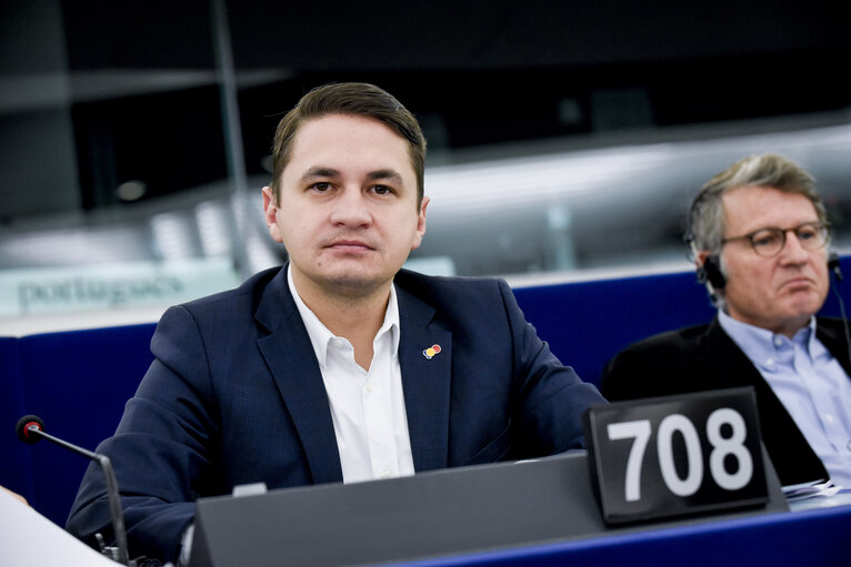 Zdjęcie 1: Emilian PAVEL in plenary session Week 50 2017 in Strasbourg