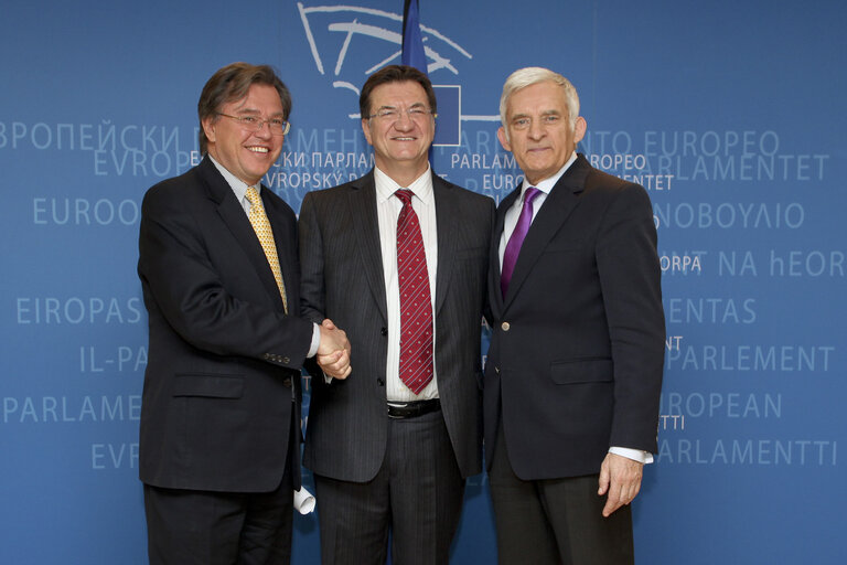 Fotografija 4: Jerzy BUZEK, EP President, Meeting with Petros EFTHYMIOU, President of OSCE parliamentary assembly