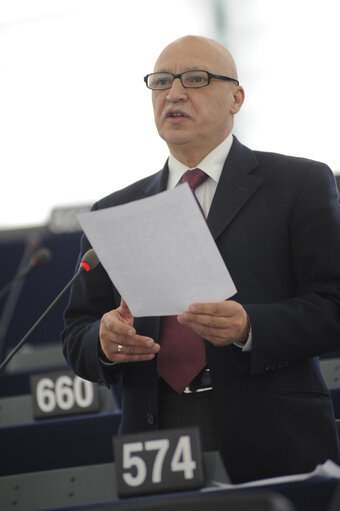 Zdjęcie 11: Mep in Strasbourg Hemicycle during the Session week 14