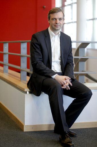 Fotografie 17: Portrait of Martin EHRENHAUSER MEP in Brussels