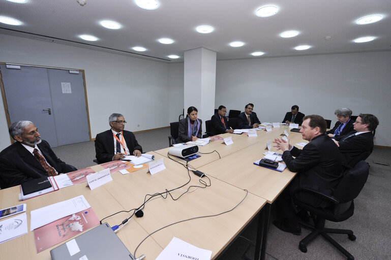 Photo 6: MEP Graham Watson receives members of the Rajya Sabha (Upper House of the Indian Parliament)