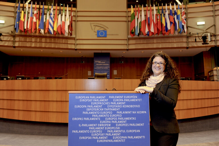 Fotó 1: Portrait of MEP Mojca Kleva in the Parliament in Brussels