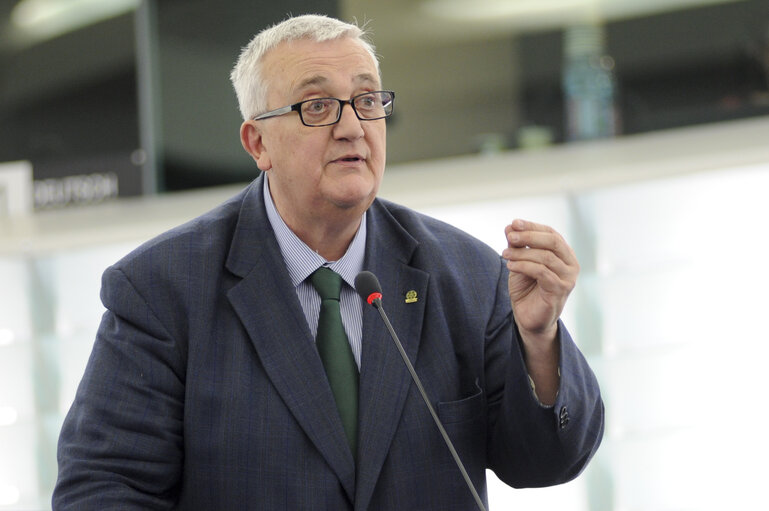 Zdjęcie 1: Mep in Strasbourg Hemicycle during the Session week 14