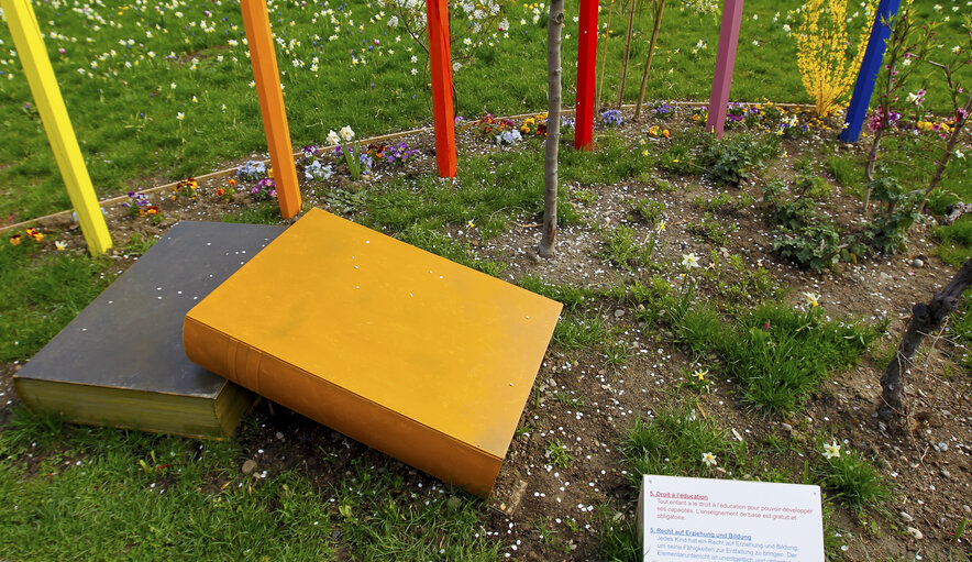 Billede 11: French German Garden of the Human Rights