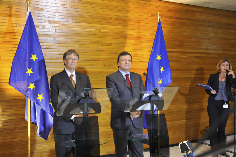 Fotografija 4: Press Point on Fighting Poverty and Disease with Bill Gates, Co-Chairman of the Bill & Melinda Gates Foundation and Chairman of Microsoft and José Manuel Barroso, EC President