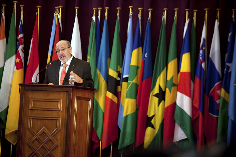 Φωτογραφία 30: Mr Louis Michel, Co-President of the ACP-EU Joint Paliamentary Assembly, is adressing the public at the formal opening of the 20th ACP-EU Joint Parliamentary Assembly in Kinshasa on December 2, 2010. AFP PHOTO / GWENN DUBOURTHOUMIEU