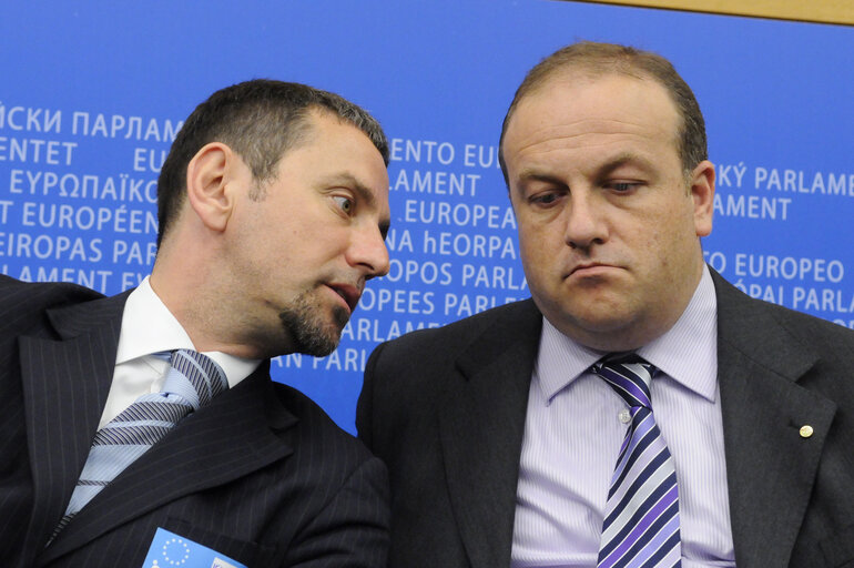 Photo 9: Press Conference Association ANACI. Présentation du livre : La copropriété en Europe - Il Condominio nelle legislazioni europee.