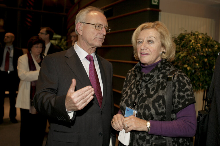 Foto 10: Speech for the presentation of the book of Klaus HÄNSCH - former President of the European Parliament